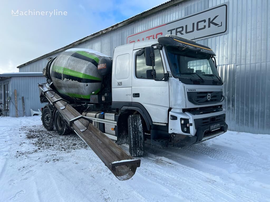 Baryval  en el chasis Volvo FMX 370 camión hormigonera