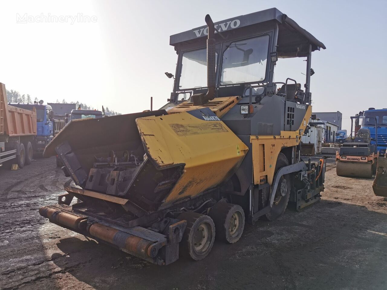 Volvo ABG 6870 extendedora de ruedas