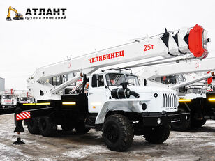 URAL Челябинец 25 тонн Стрела 20м grúa móvil nueva