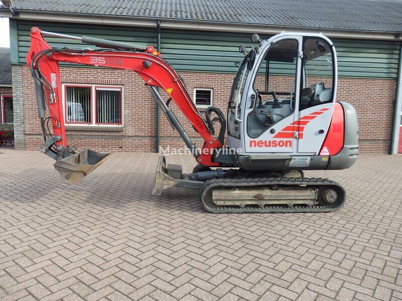 NEUSON 6503RD miniexcavadora
